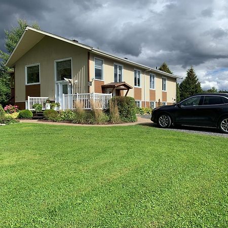Aux Quatre Vents 4,5 Grand Logement Prive Lac-Mégantic 外观 照片