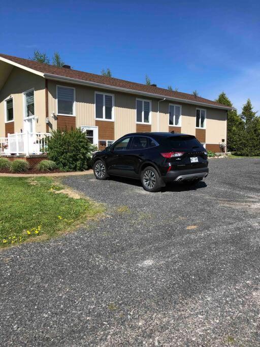 Aux Quatre Vents 4,5 Grand Logement Prive Lac-Mégantic 外观 照片