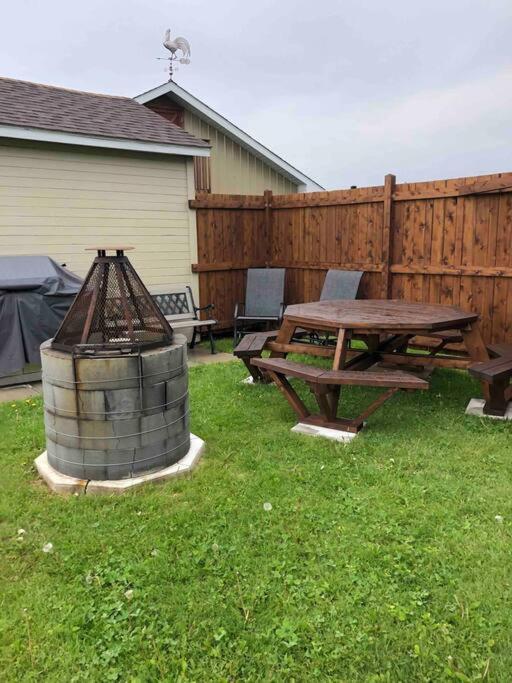 Aux Quatre Vents 4,5 Grand Logement Prive Lac-Mégantic 外观 照片